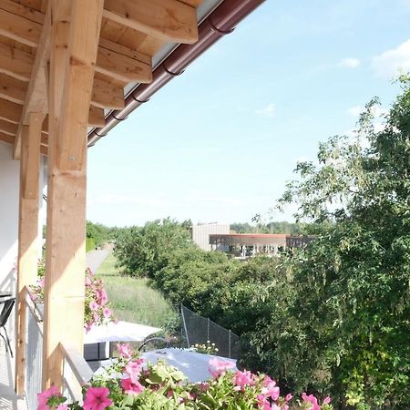 Apartmanovy Dum Na Kolonade Lednice Exterior photo