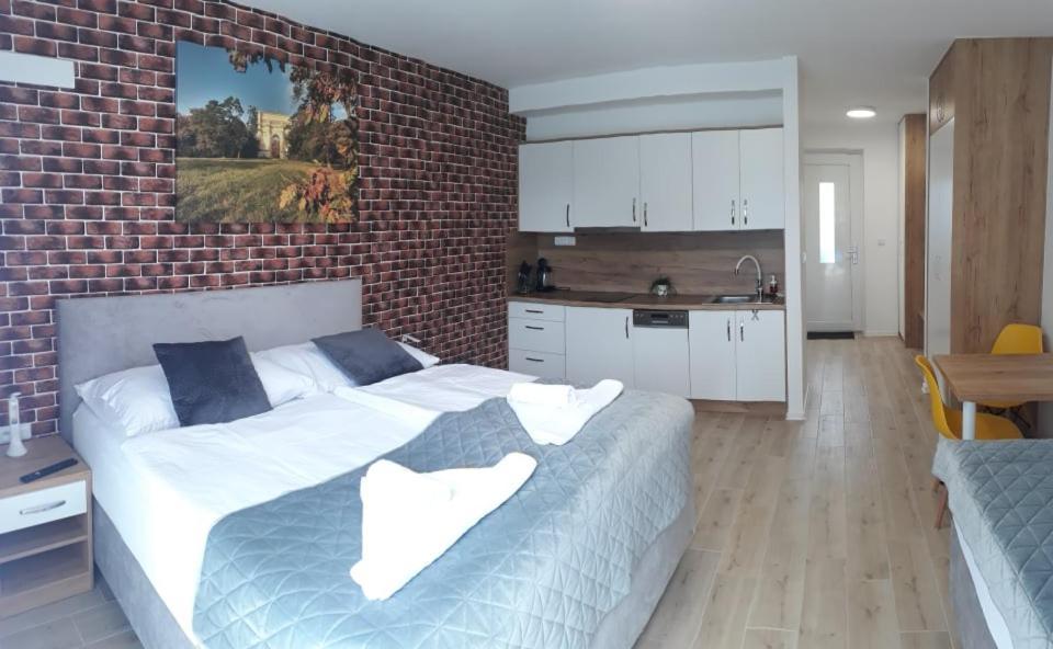 Apartmanovy Dum Na Kolonade Lednice Exterior photo